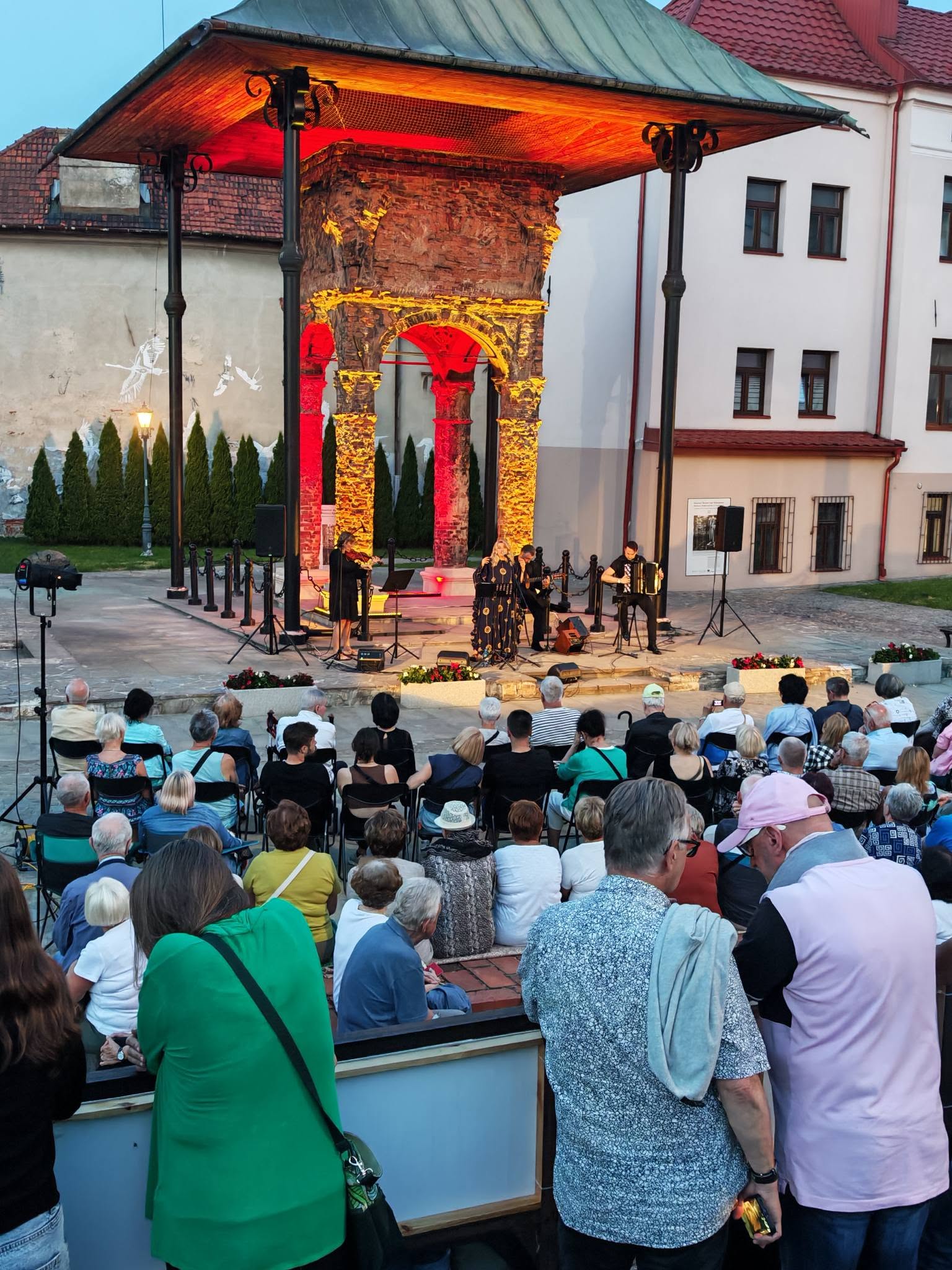 wieczorny koncert pod Bimą w Tarnowie