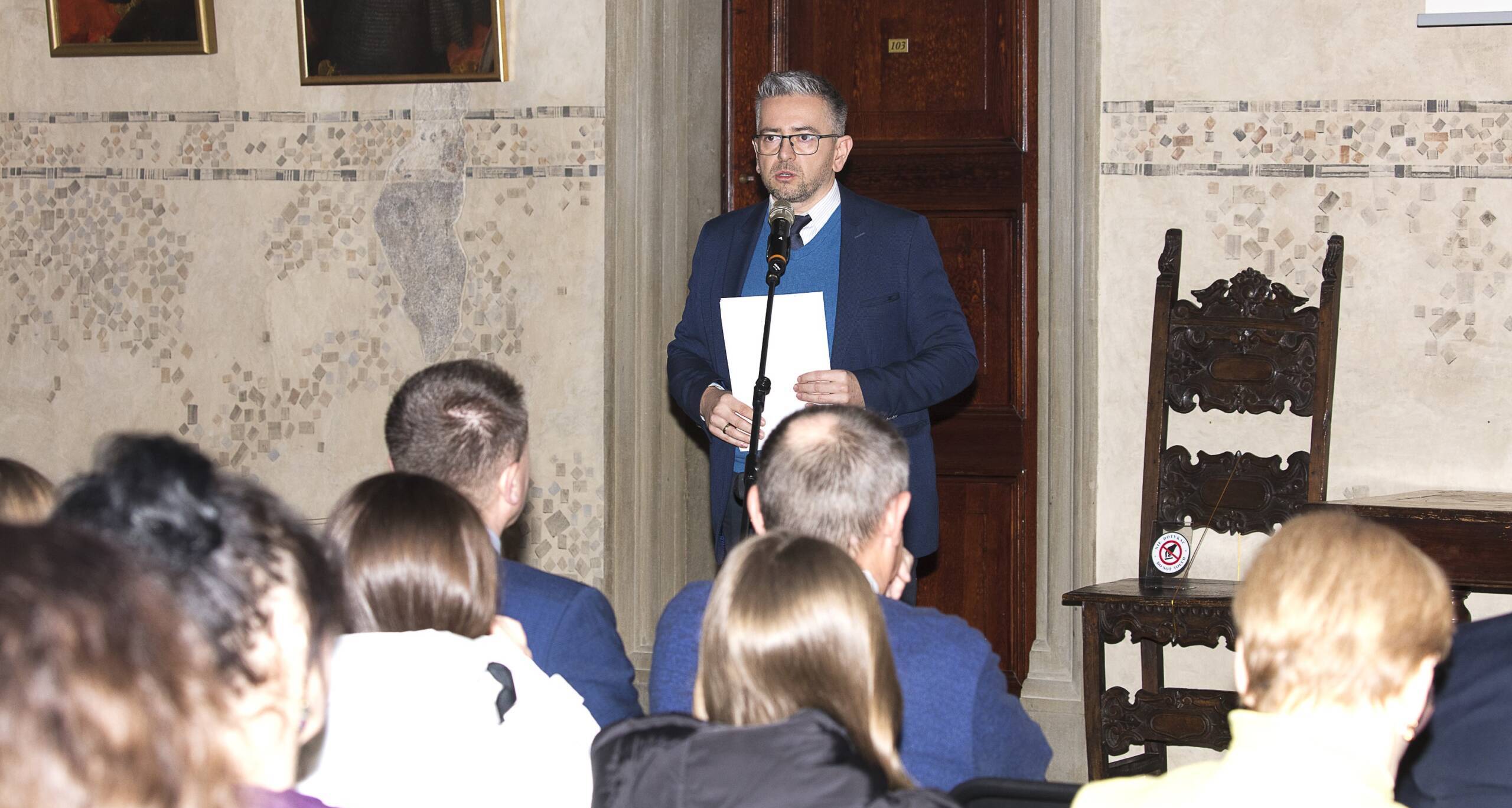 Sesja popularnonaukowa „Ceramika i szkło z kolekcji książąt Sanguszków – świadkowie historii”