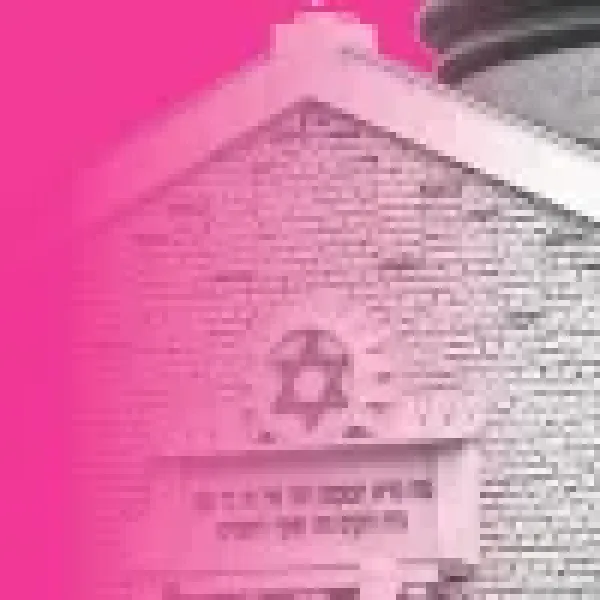 fragment plakatu galicjaner sztetl przedstawia mury synagogi 