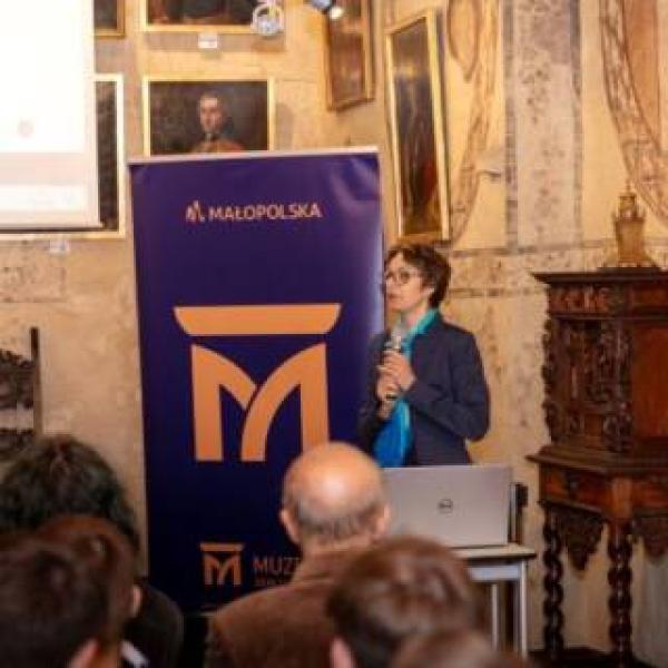 27 września, w Muzeum Ratusz – Galeria Sztuki Dawnej zainaugurowane zostały “Spotkania z Klio”